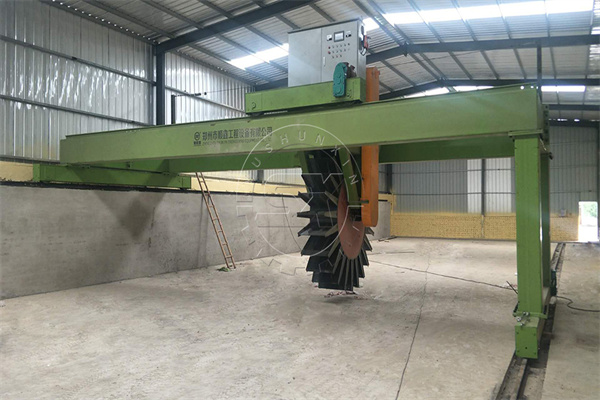 Automatic Control Cabinet on Wheel Type Compost Turner