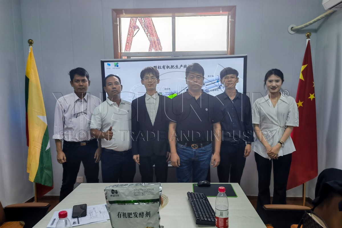 Vietnamese Customer Visit Yushunxin Factory